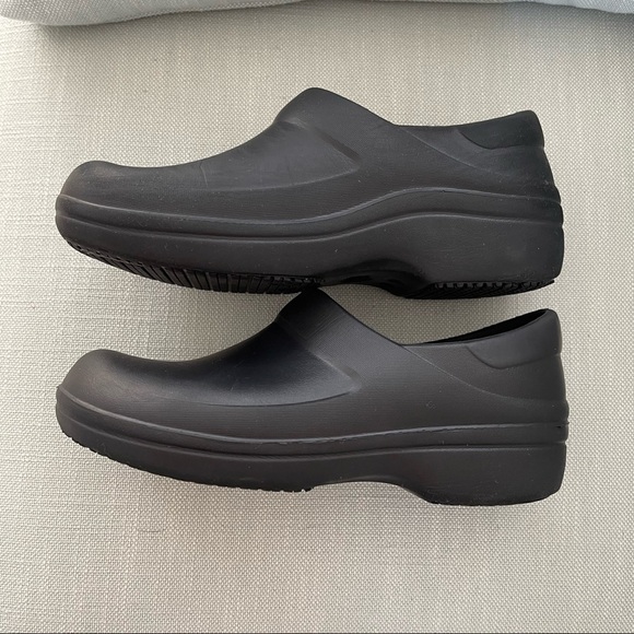 Crocs Neria Pro II Clogs, Women's Size 7 Black - Picture 7 of 12